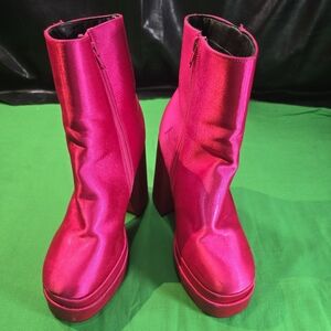 Wild Diva Women Hot Pink Platform Shoes Size 10